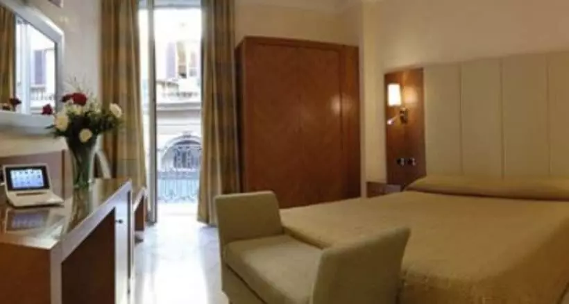 Fotos del hotel Suite Opera Rooms:  25