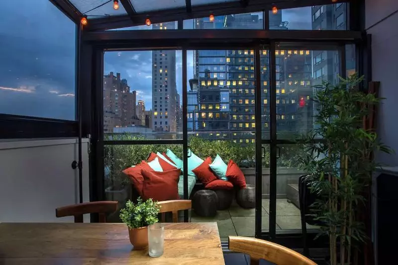 Fotos del hotel 6 Columbus Central Park:  3