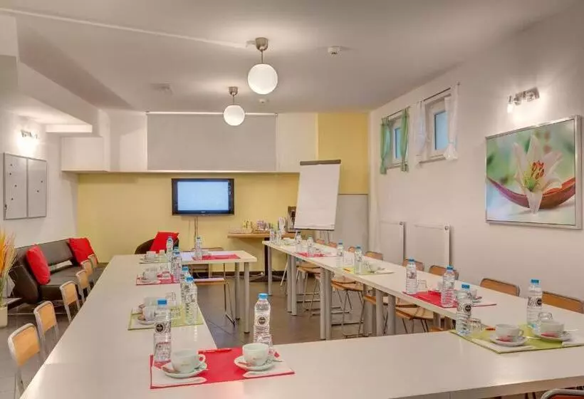 Fotos del hotel Meininger Hotel Berlin Alexanderplatz:  6