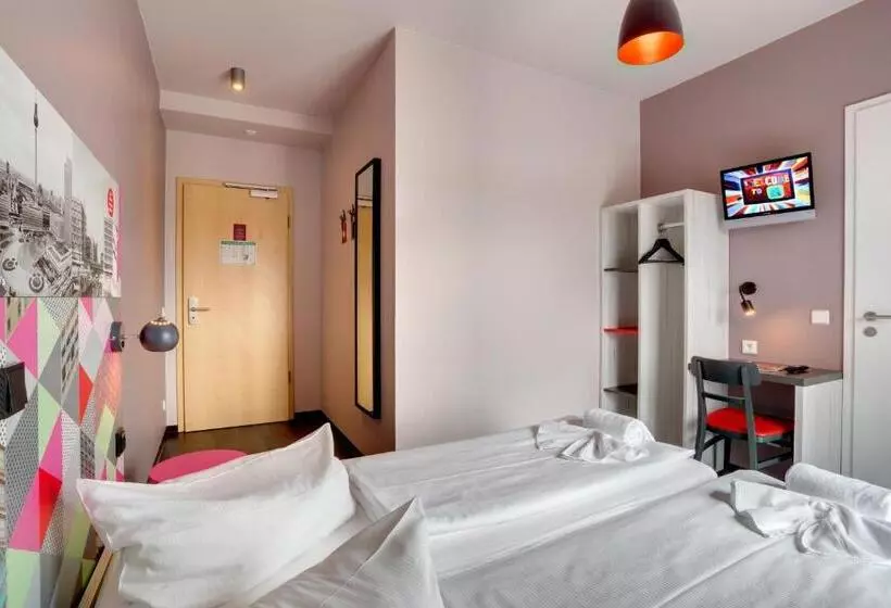 Fotos del hotel Meininger Hotel Berlin Alexanderplatz:  11