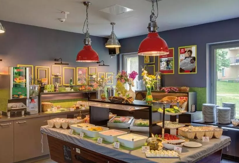 Fotos del hotel Meininger Hotel Berlin Alexanderplatz:  4