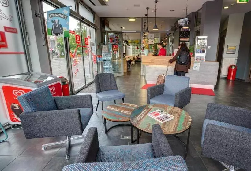 Fotos del hotel Meininger Hotel Berlin Alexanderplatz:  3