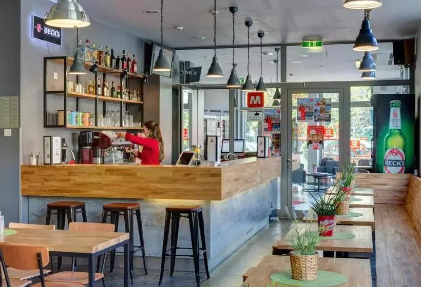 Fotos del hotel Meininger Hotel Berlin Alexanderplatz:  9