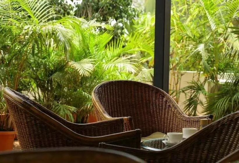 Fotos del hotel Justa Off Mg Road:  4