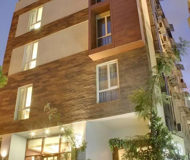 Fotos del hotel Justa Off Mg Road:  7