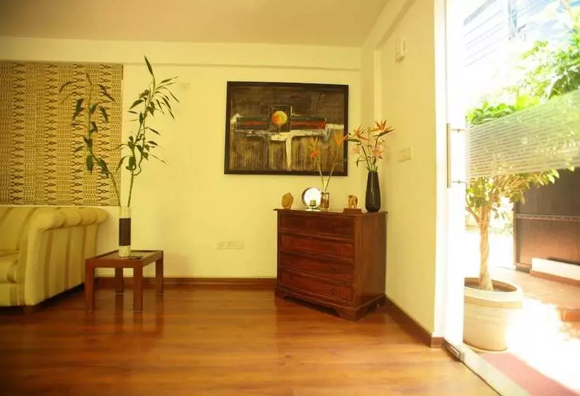 Fotos del hotel Justa Off Mg Road:  24