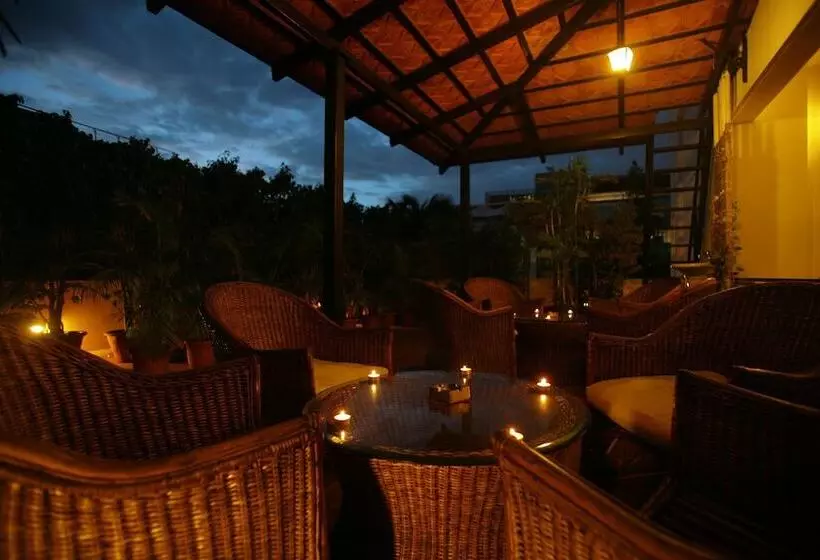 Fotos del hotel Justa Off Mg Road:  10