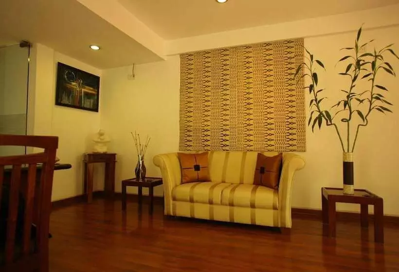 Fotos del hotel Justa Off Mg Road:  18