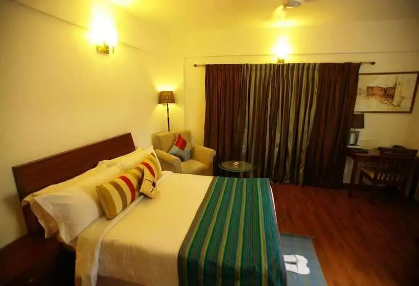 Fotos del hotel Justa Off Mg Road:  8