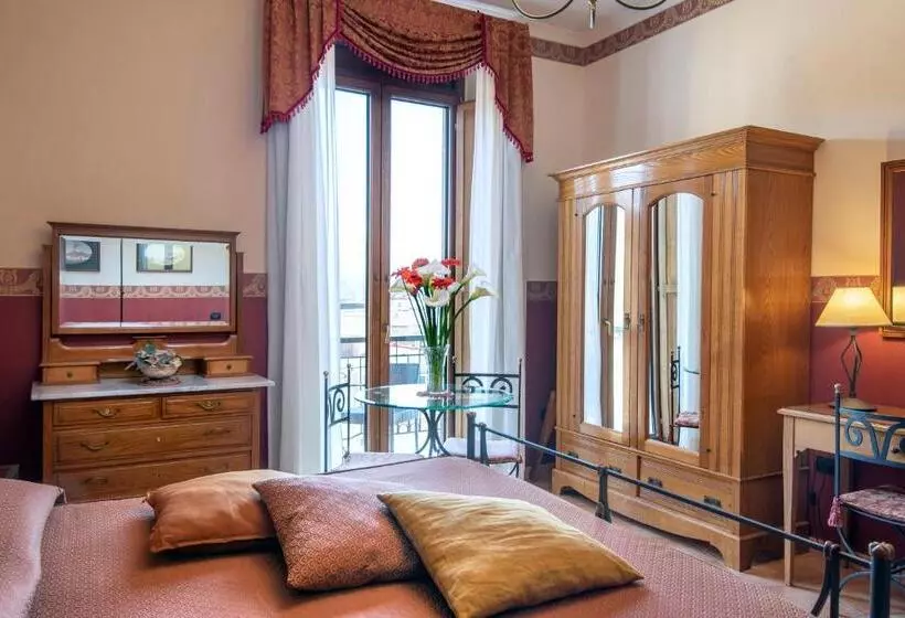 Fotos del hotel Pintostorey:  16