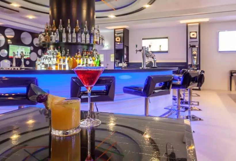 Fotos del hotel Holiday Inn Dubai  Al Barsha, An Ihg:  143