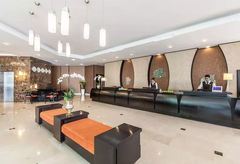 Fotos del hotel Holiday Inn Dubai  Al Barsha, An Ihg:  3