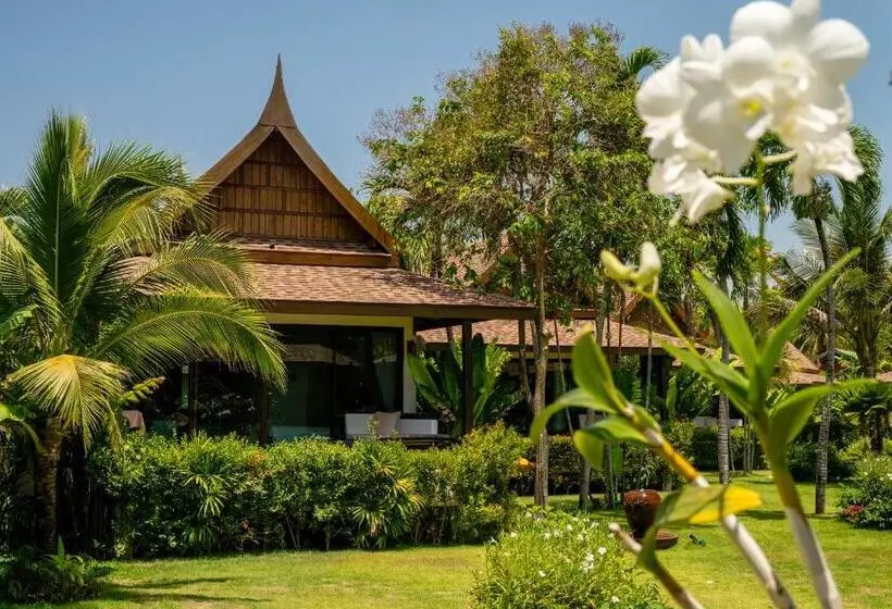 Fotos del hotel Lanta Palace Resort And Beach Club:  25