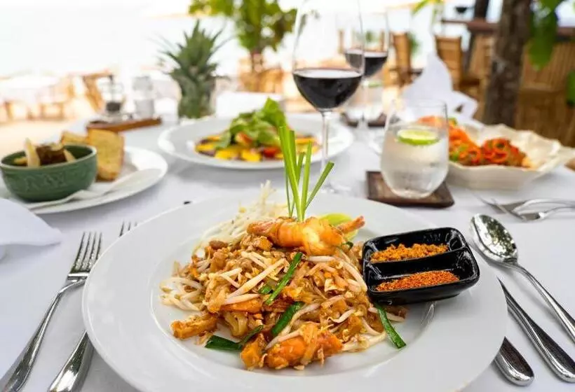 Fotos del hotel Lanta Palace Resort And Beach Club:  2