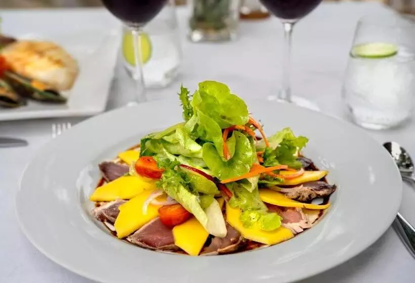 Fotos del hotel Lanta Palace Resort And Beach Club:  11