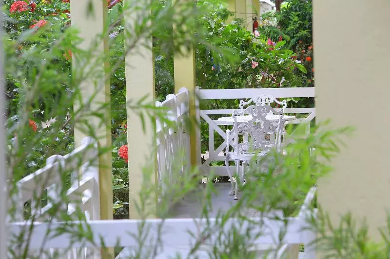 Fotos del hotel Merrils Beach Resorts Lll:  4