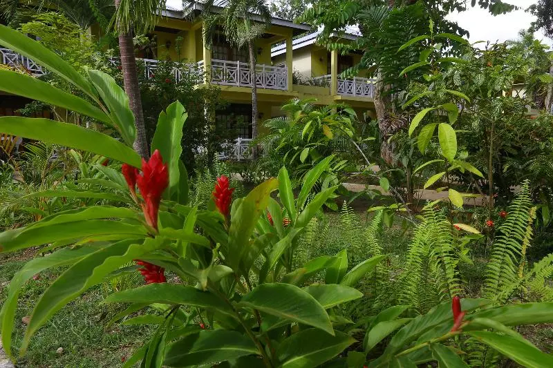 Fotos del hotel Merrils Beach Resorts Lll:  23