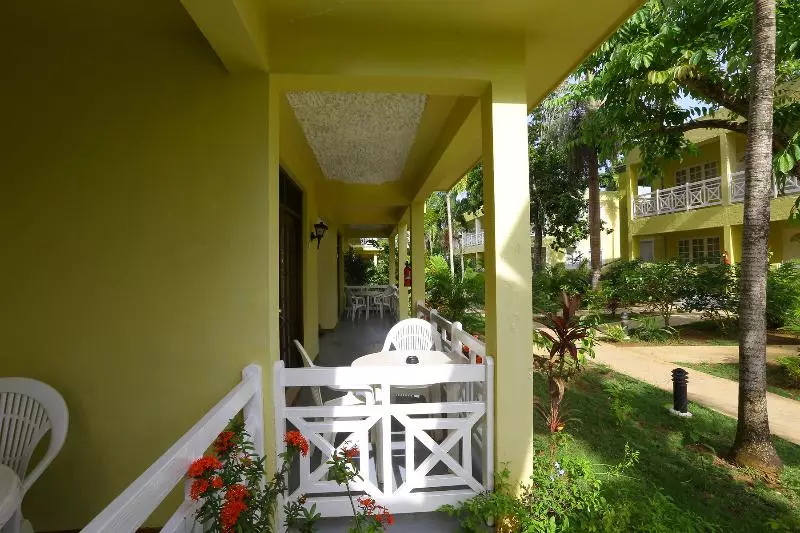 Fotos del hotel Merrils Beach Resorts Lll:  9