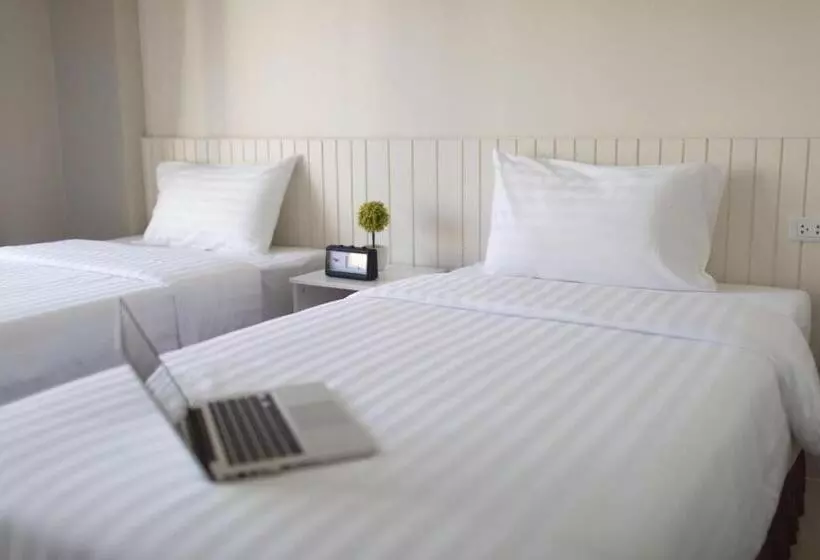 Fotos del hotel The Royal P Phuket  Sha Plus:  2