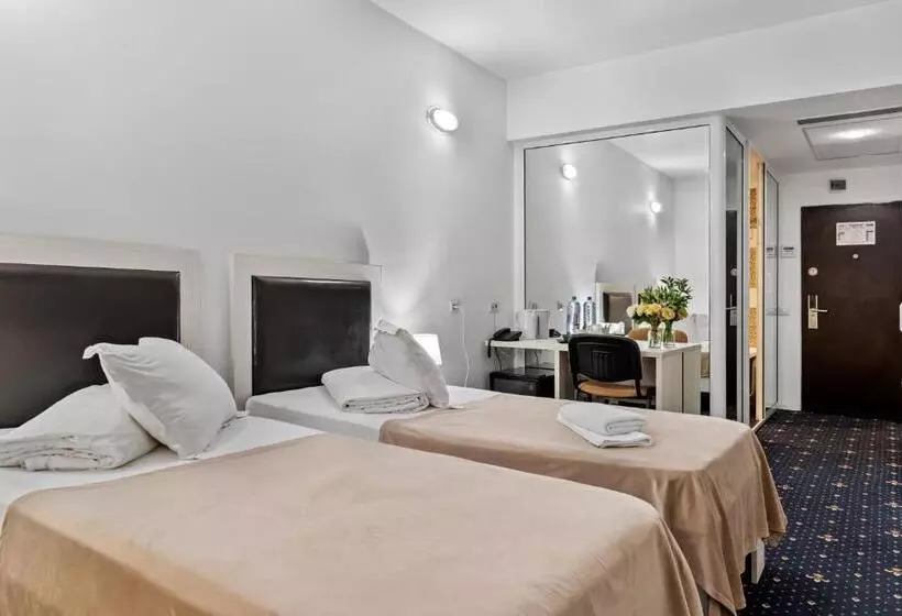 Fotos del hotel Charter Otopeni:  12