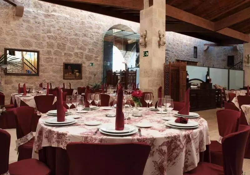 Fotos del hotel Señorio De Olmillos:  17