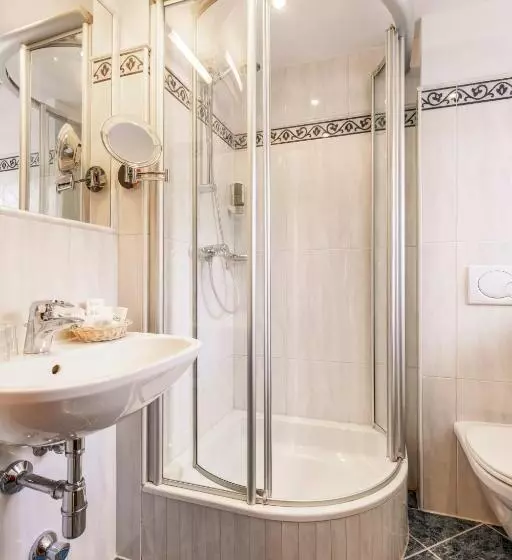 Fotos del hotel Seeböckenhotel Zum Weißen Hirschen:  9