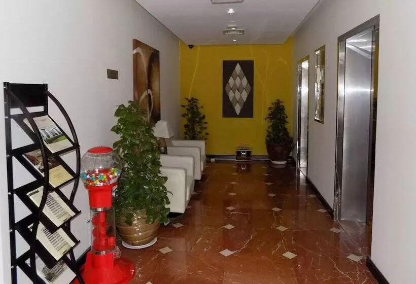 Fotos del hotel Fortune Classic  Apartment, Dubai Airport ,near Dafza Metro Station:  3