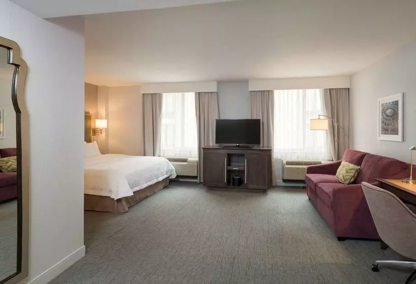 Hampton Inn Manhattan – Times Square South