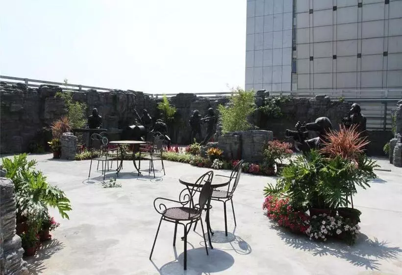 Fotos del hotel Ac Embassy:  5