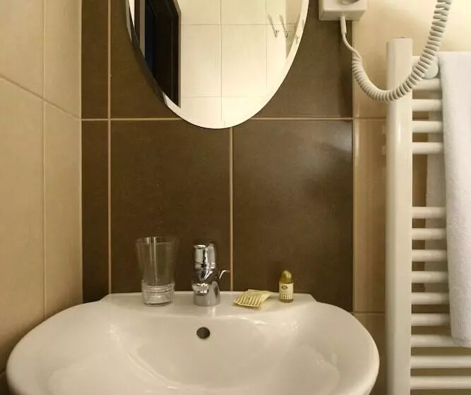 Fotos del hotel Central Hotel 21 And Apartments:  7