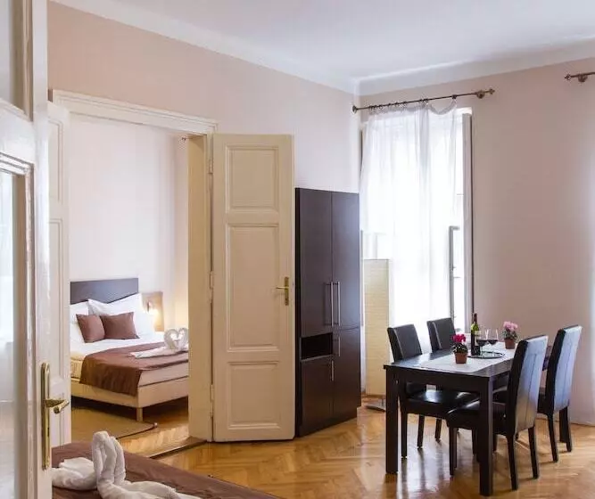 Fotos del hotel Central Hotel 21 And Apartments:  23