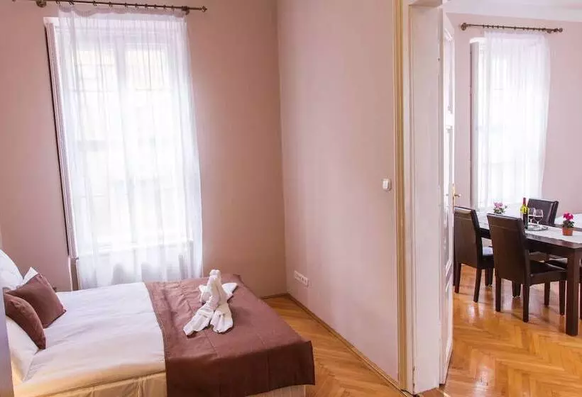 Fotos del hotel Central Hotel 21 And Apartments:  24