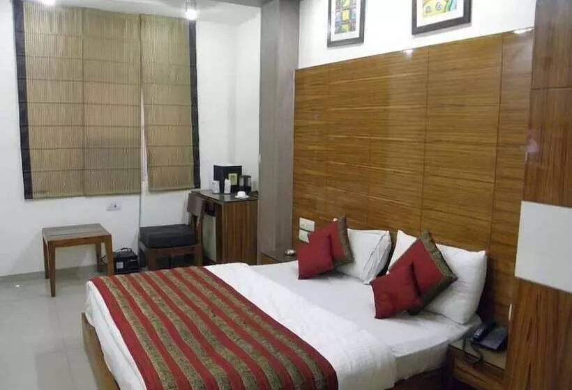 Fotos del hotel Chanchal Continental:  8