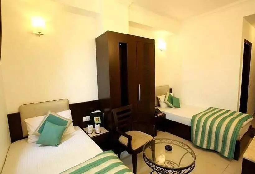 Fotos del hotel Chanchal Continental:  13