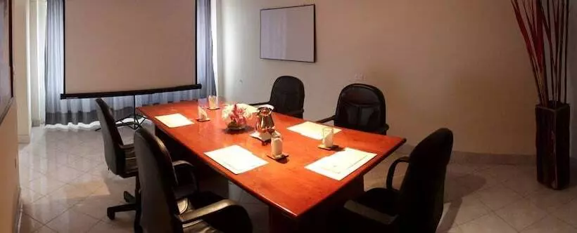 Fotos del hotel Charlies Place:  7