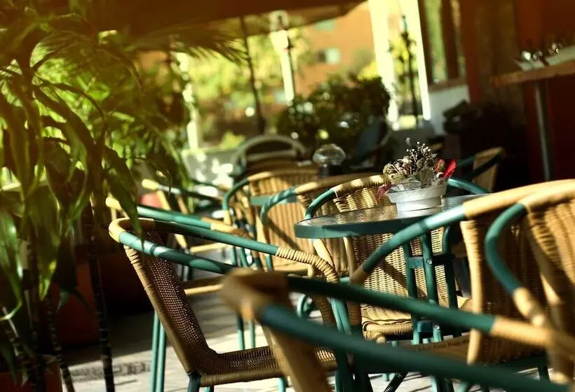 Fotos del hotel Charlies Place:  8