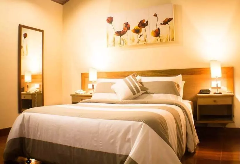 Fotos del hotel Charlies Place:  2