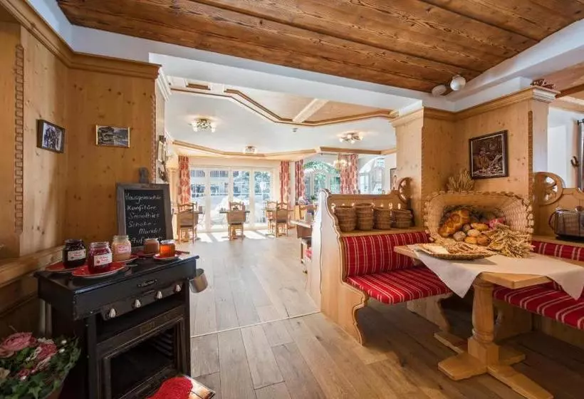 Fotos del hotel Chesa Valese:  21