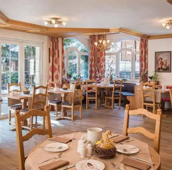 Fotos del hotel Chesa Valese:  11