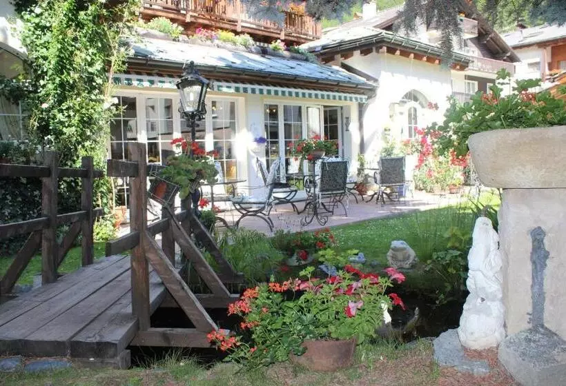 Fotos del hotel Chesa Valese:  23