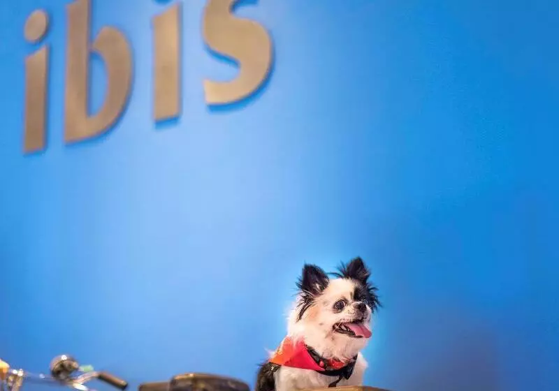 Fotos del hotel Ibis Gurgaon Golf Course Road  An Accor Brand:  8