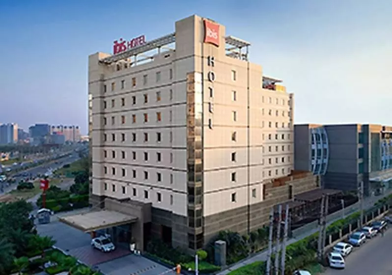 Fotos del hotel Ibis Gurgaon Golf Course Road  An Accor Brand:  9