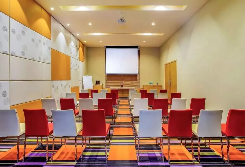 Fotos del hotel Ibis Gurgaon Golf Course Road  An Accor Brand:  11