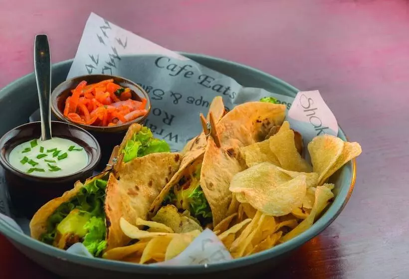 Fotos del hotel Ibis Gurgaon Golf Course Road  An Accor Brand:  4