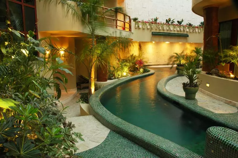 Fotos del hotel Maya Villa Condo  And Beachclub:  2