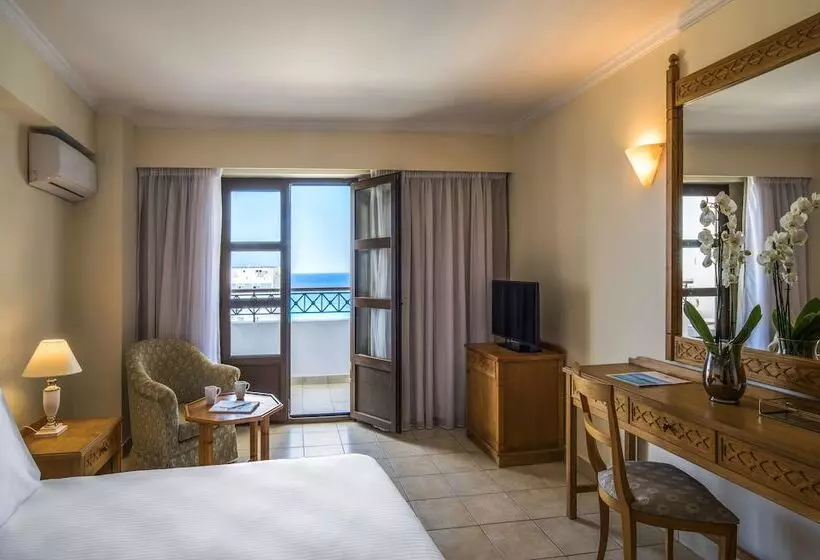 Fotos del hotel Mitsis Petit Palais Beach:  11