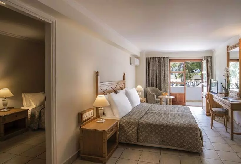 Fotos del hotel Mitsis Petit Palais Beach:  21