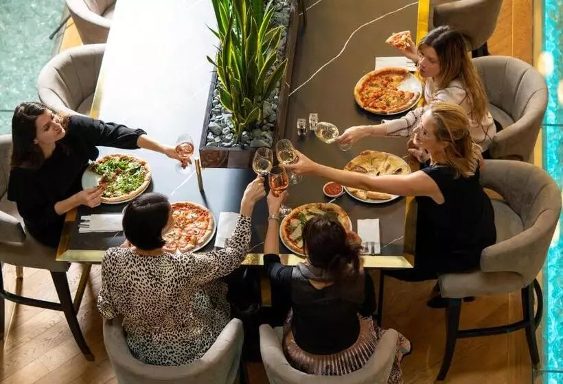 Fotos del hotel Radisson Blu Bucharest:  4