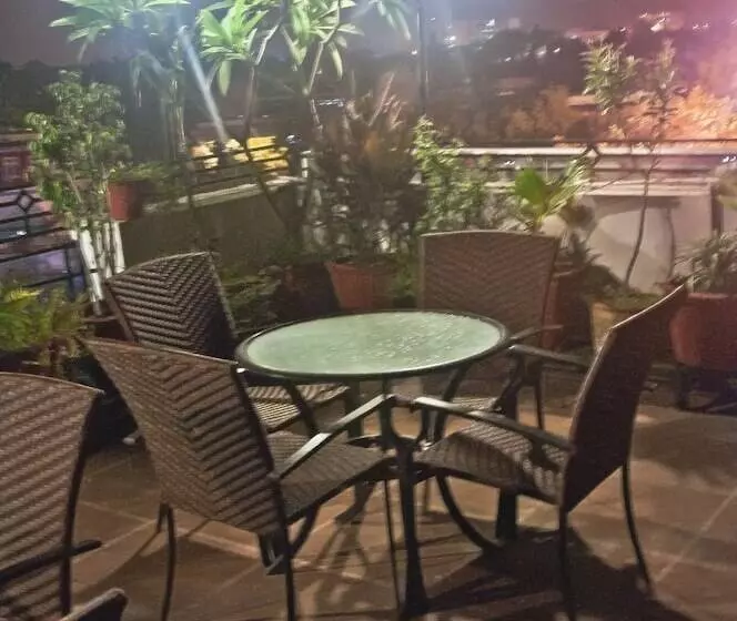 Fotos del hotel Swati Deluxe:  7