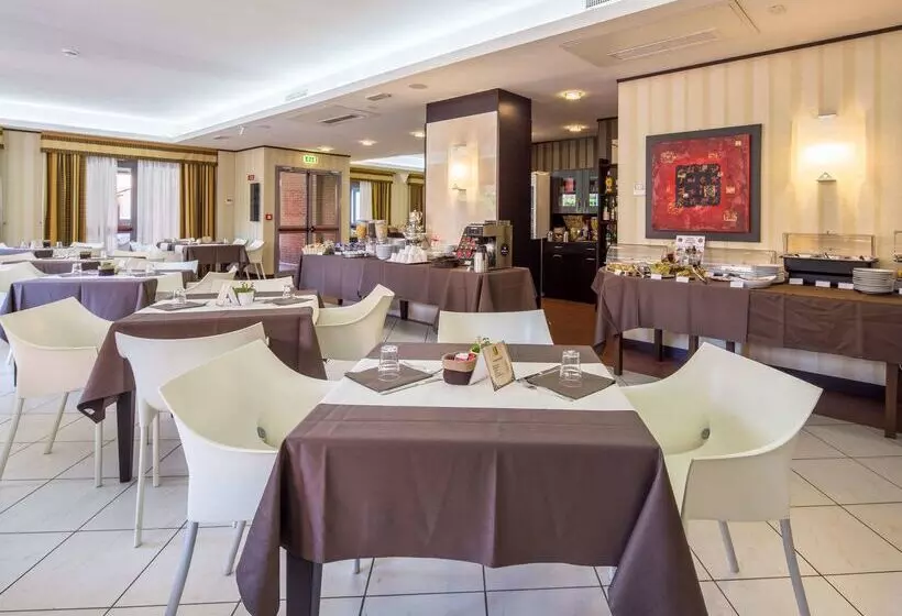 Fotos del hotel Best Western  I Triangoli:  2